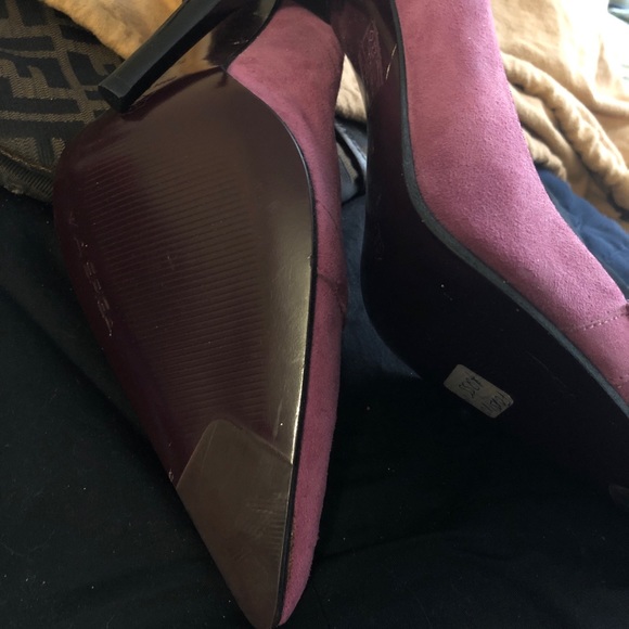 Via Spiga Pink Suede Pumps - Picture 2 of 3